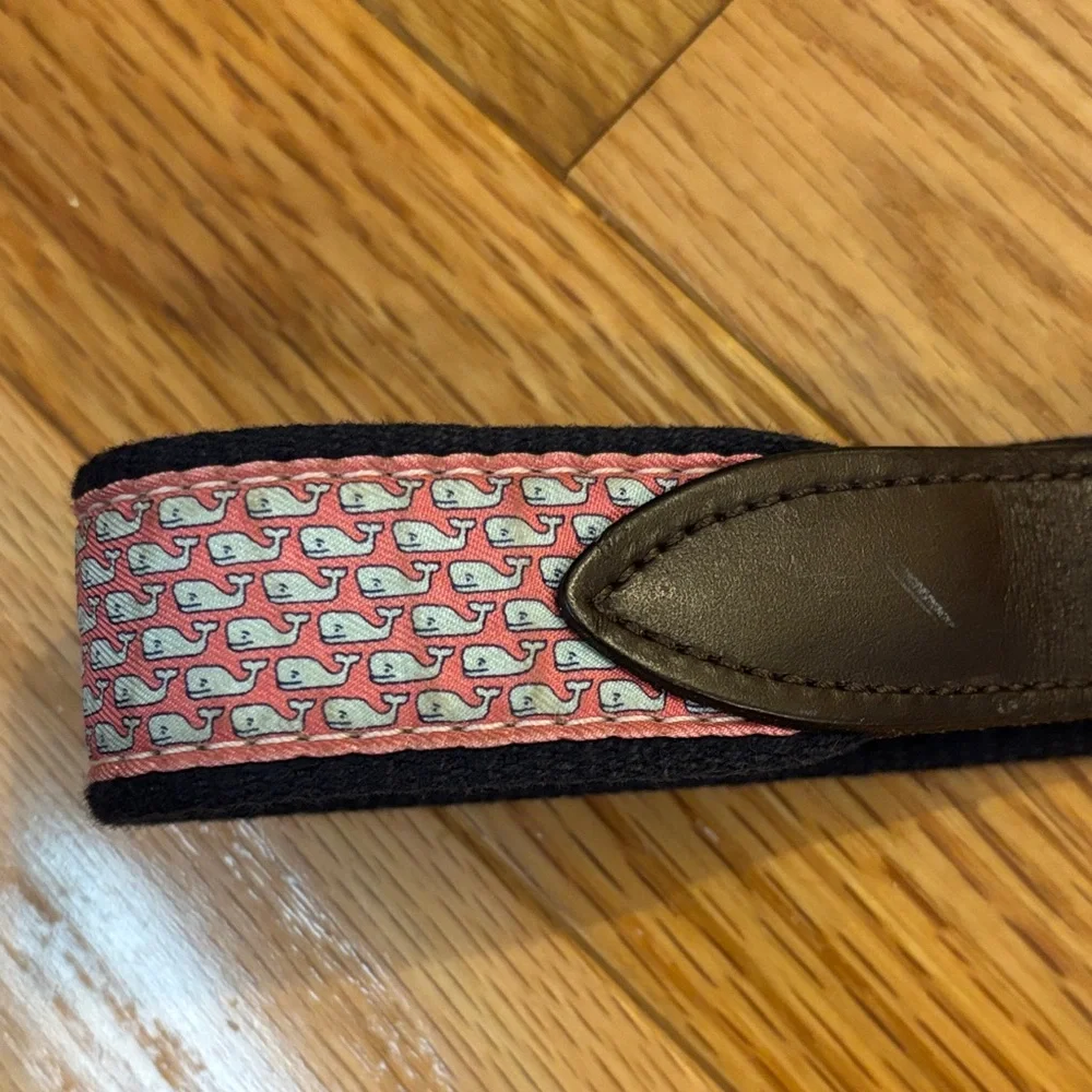 Vineyard Vines Pink and Blue Whale Kids Belt (26)